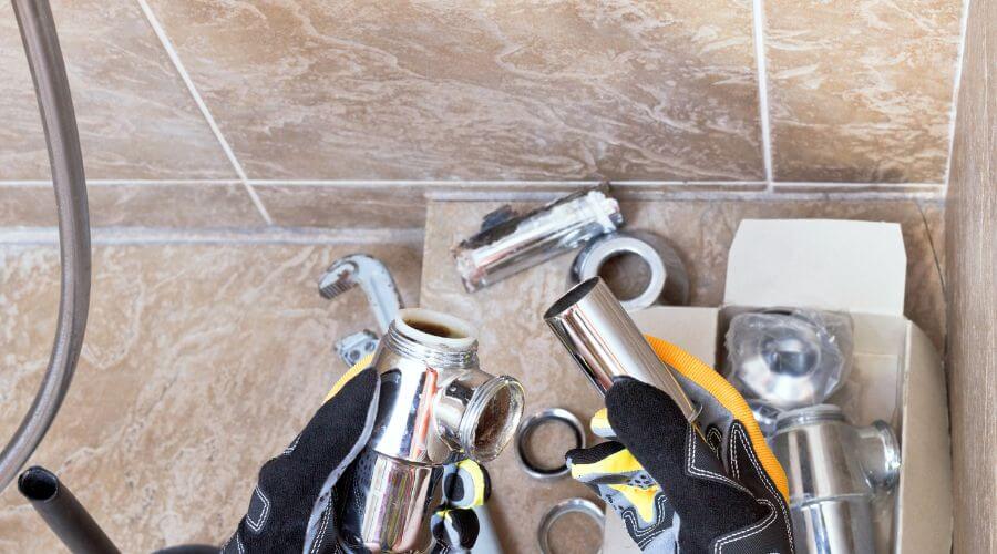 Professional gutter cleaning in Clarkedale, AR
